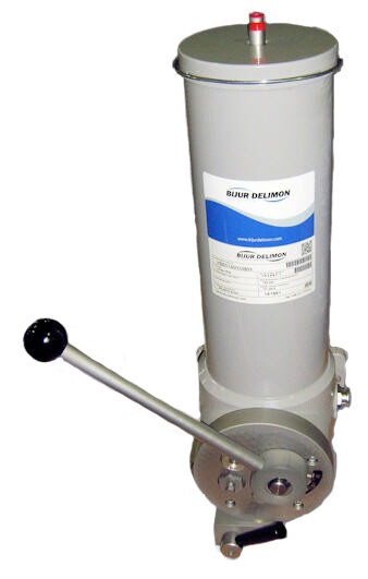 Bijur Delimon VBB01A01OC00-V - manually operated Pump - maximum pressure 120 bar - single outlet - 1,6 liter reservoir